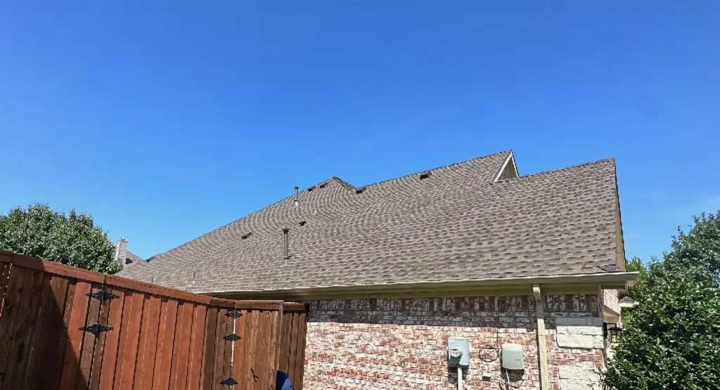 Completed roof replacement project in Gonzales